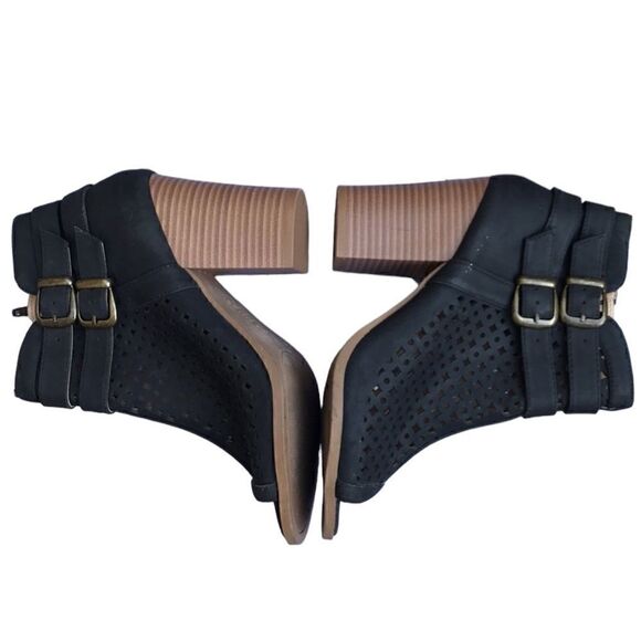 Brash Black Laser Cut Open Peep Toe Booties Size 8.5 - Picture 2 of 9